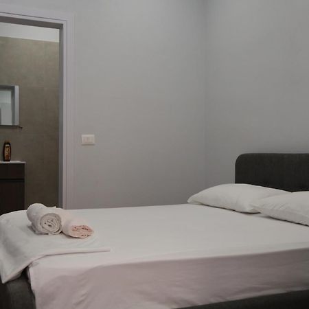 Be Solei Studio Apartments Sol 1 تيرانا المظهر الخارجي الصورة