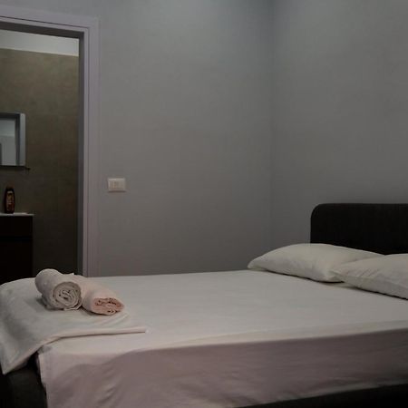 Be Solei Studio Apartments Sol 1 تيرانا المظهر الخارجي الصورة
