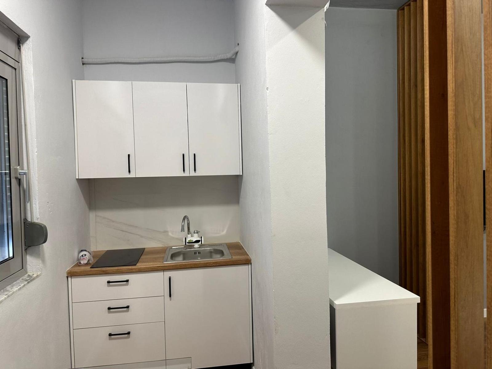 Be Solei Studio Apartments Sol 1 تيرانا المظهر الخارجي الصورة